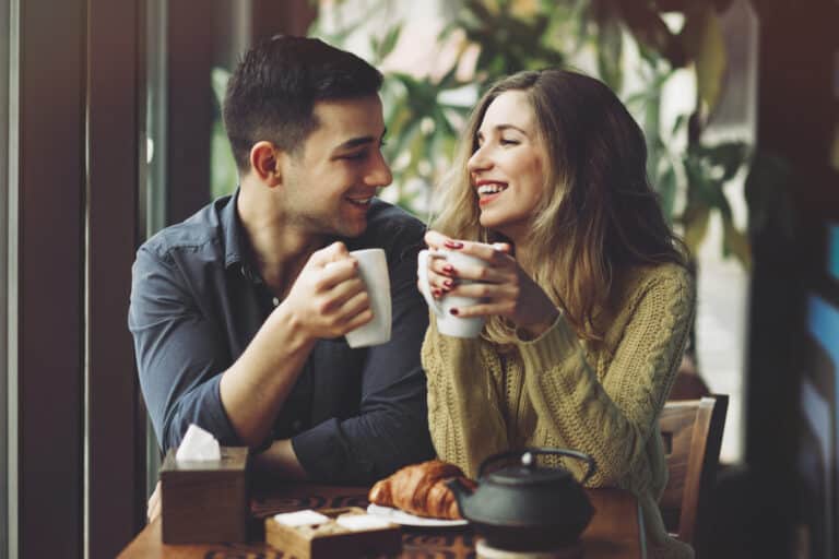 What to Know Before You Get Porcelain Veneers
